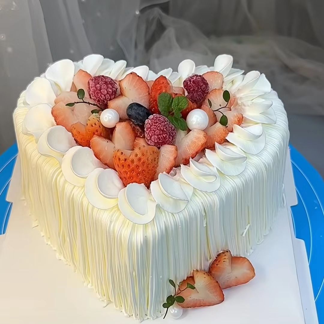 heart shaped cake​